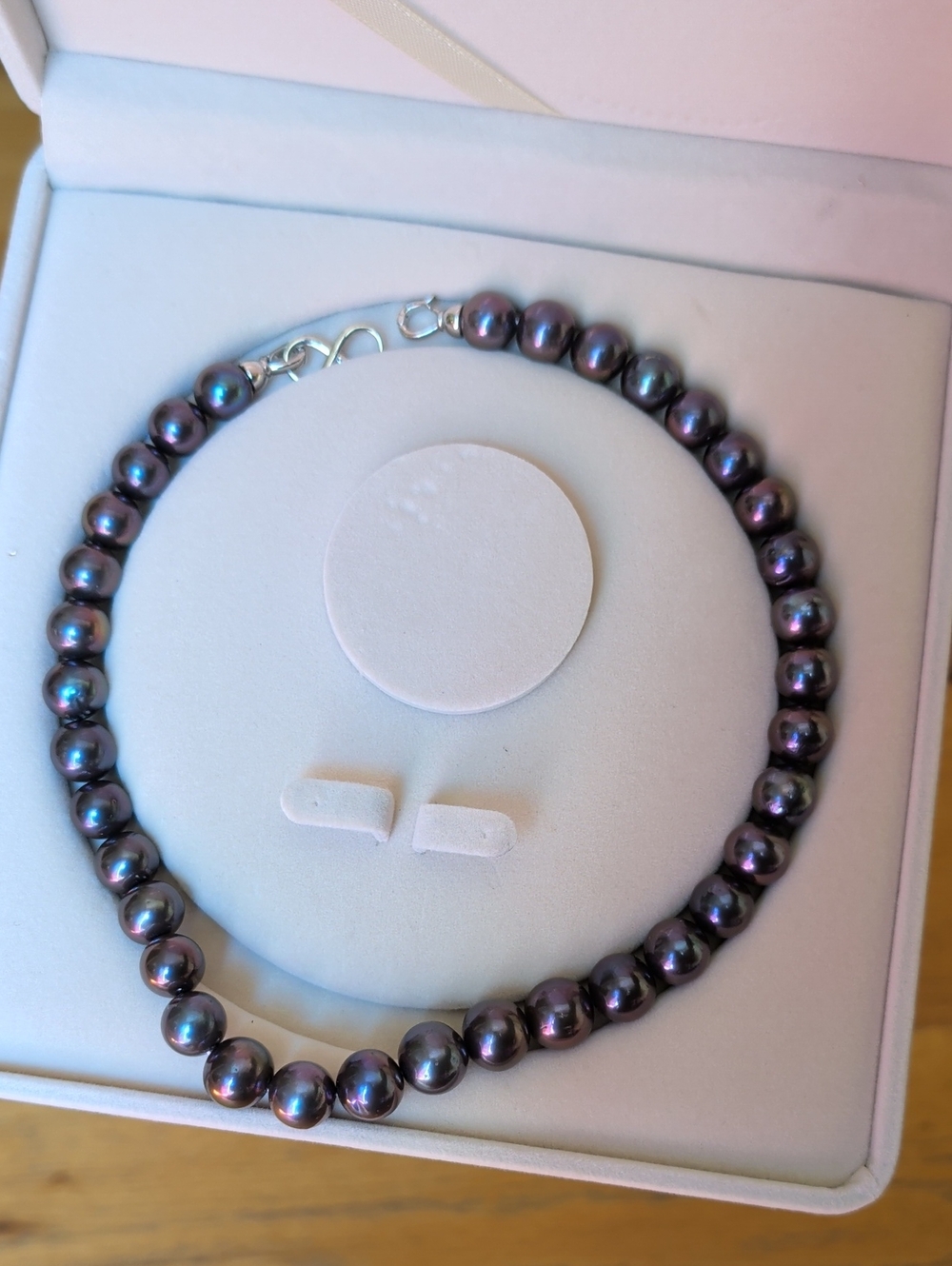 Classic Genuine Black Pearl Necklace - Elegant Women's Jewelry